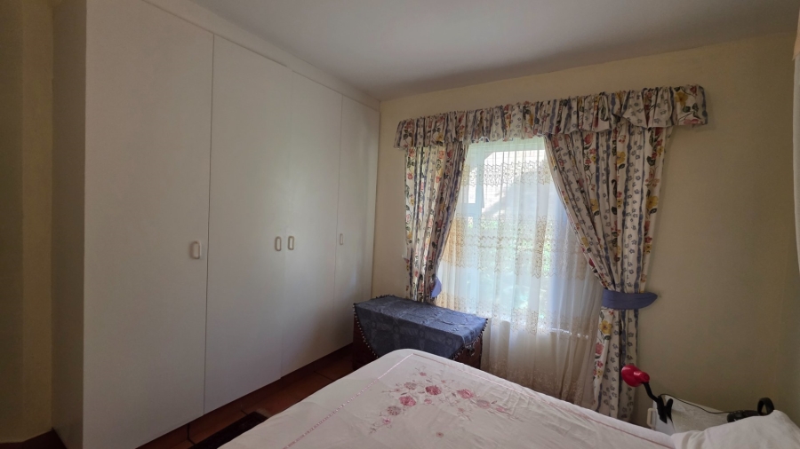 4 Bedroom Property for Sale in Boggomsbaai Western Cape